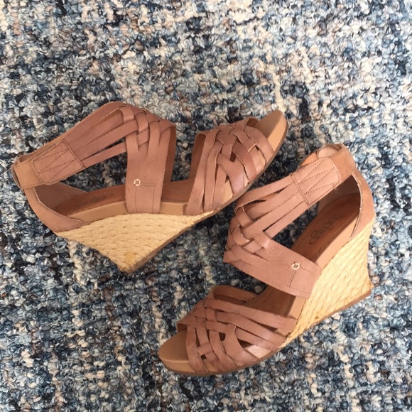 CLEARANCE- bundle and save more! Clark’s - Picture 1 of 6